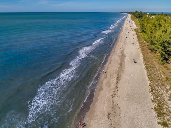 Steps to Beach Captiva Vacation Home Sleeps 12 Guests