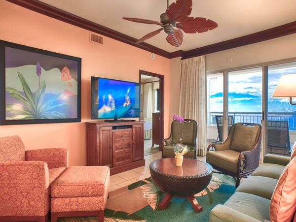 Beautiful 3 Bedroom Oceanfront Condo Sleeps 12 Guests