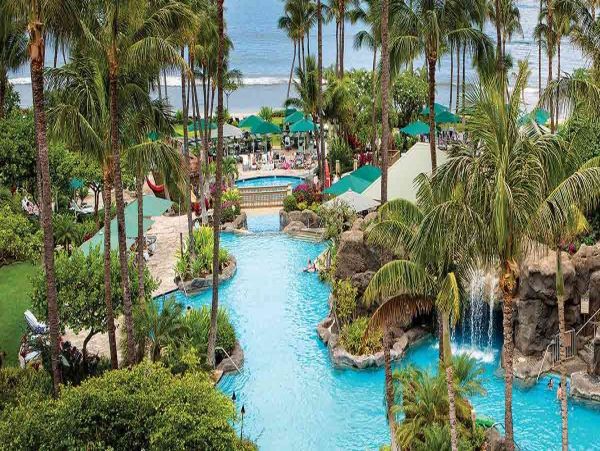 Beautiful 3 Bedroom Oceanfront Condo Sleeps 12 Guests