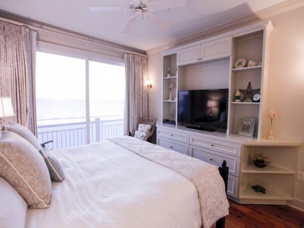 Gulf-Front Holmes Beach Vacation Condo Sleeps 8 Guests