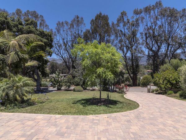 Stunning 3 Bedroom Home in Montecito with Modern Decor
