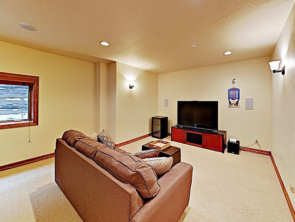 Mountain Views Breckenridge Vacation Home Sleeps 10 Guests