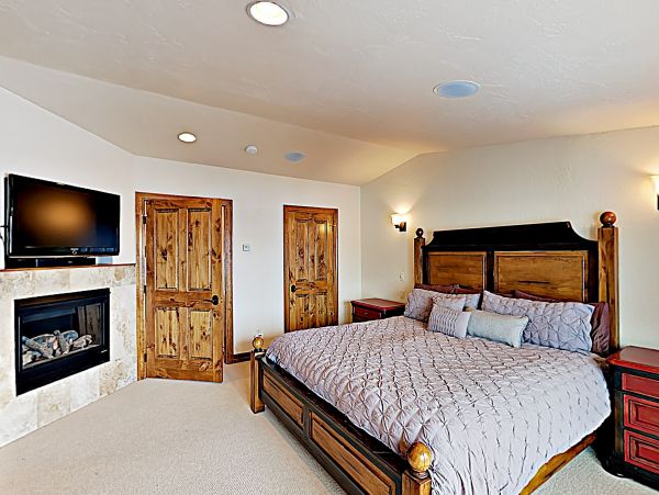 Mountain Views Breckenridge Vacation Home Sleeps 10 Guests