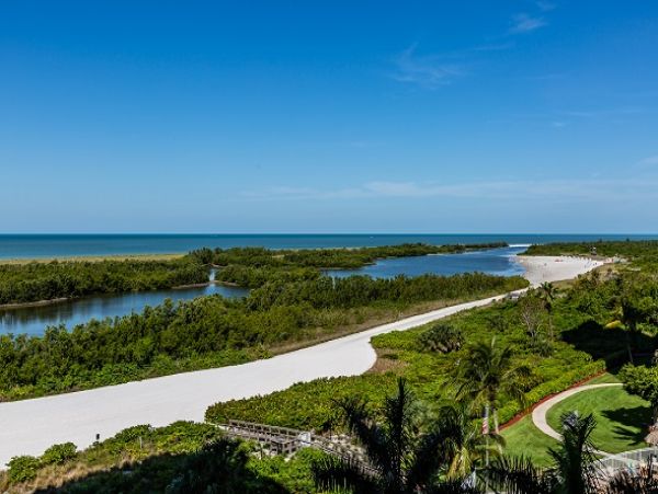 Two Bedroom Condo on the Beach in Marco Island