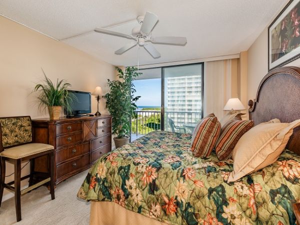 Two Bedroom Condo on the Beach in Marco Island