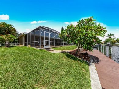 Cape Coral Vacation Pool Home Sleeps 6 Guests Canal Views