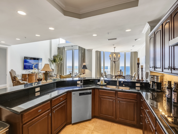Destin Luxury 3 Bedroom Beach Condo with Gulf Views Sleeps 6