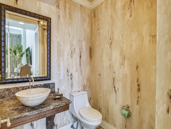 Destin Luxury 3 Bedroom Beach Condo with Gulf Views Sleeps 6