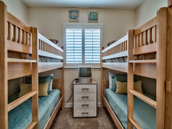 Stylish Destin Vacation Pool Home Sleeps 10 Guests