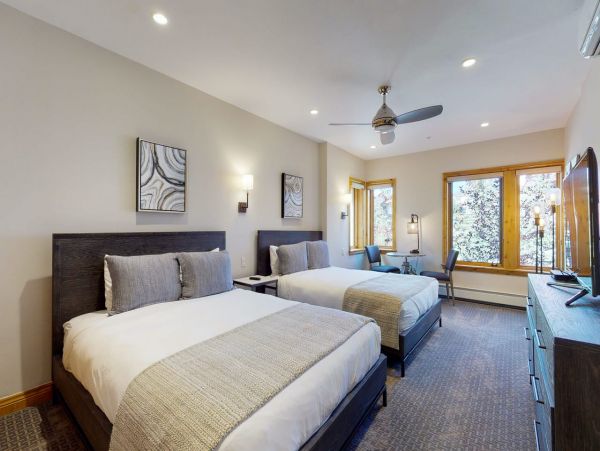 Luxury Two Bedroom Ski in Ski Out Vacation Condo in Vail
