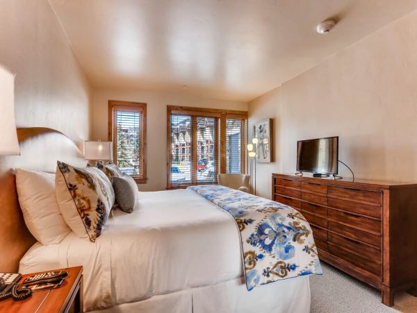 Luxury Vail Two Bedroom Vacation Condo with Ski in Ski Out