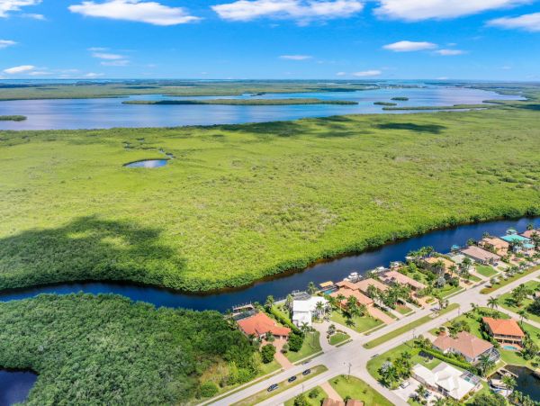 Stunning Cape Coral Vacation Rental Pool Home with Gym