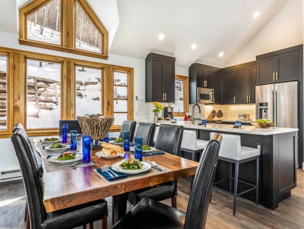 Luxury Beaver Creek Townhouse With 4 Bedroom Plus Den