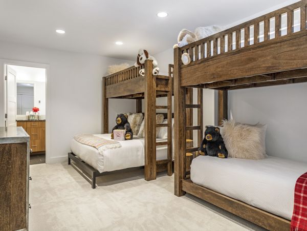 Luxury Beaver Creek Townhouse With 4 Bedroom Plus Den