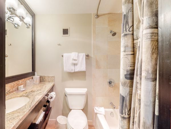Aspen Condo 950000