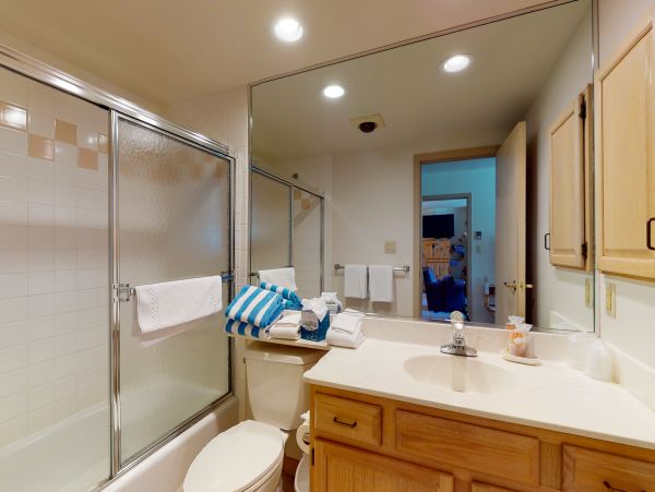 Beaver Creek Bachelor Gulch Condo 950005