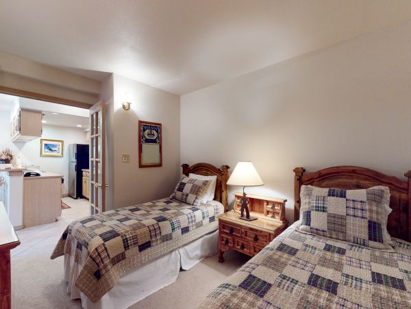 Beaver Creek Bachelor Gulch Condo 950005