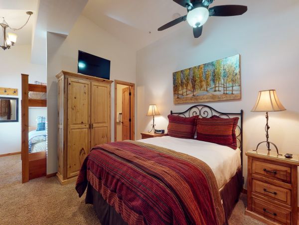 Vail Lionshead Condo 950032