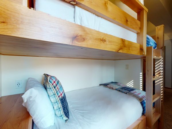 Vail Lionshead Condo 950032