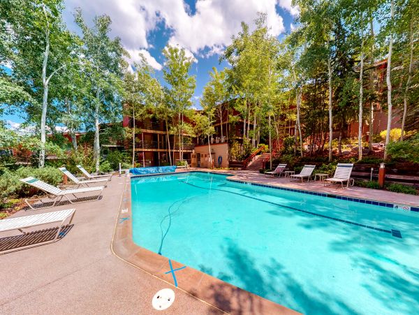 Ski In/Out 2 Bedroom Snowmass Rental