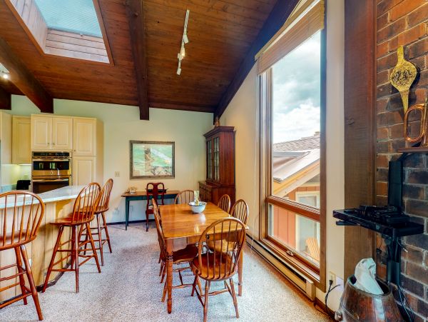 Ski In/Out 2 Bedroom Snowmass Rental