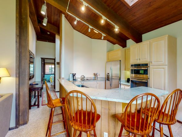 Ski In/Out 2 Bedroom Snowmass Rental