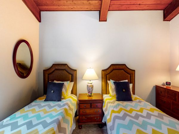 Ski In/Out 2 Bedroom Snowmass Rental