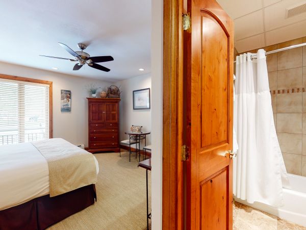 Vail Lionshead Condo 950044