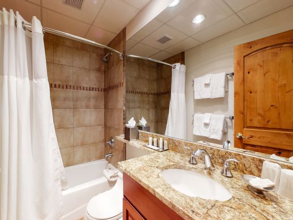 Vail Lionshead Condo 950044