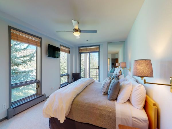 Ski in Ski out Snowmass Villa