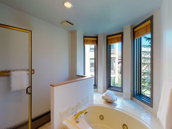 Ski in Ski out Snowmass Villa