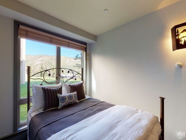 Ski in Ski out Snowmass Villa