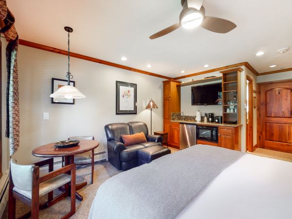 Vail Lionshead Condo 950060