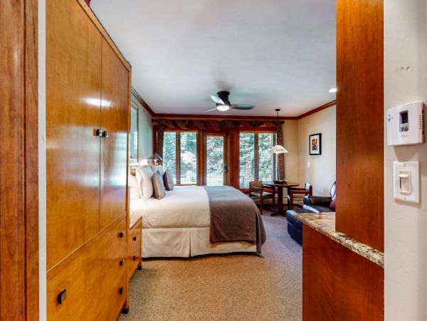 Vail Lionshead Condo 950060