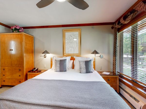 Vail Lionshead Condo 950060