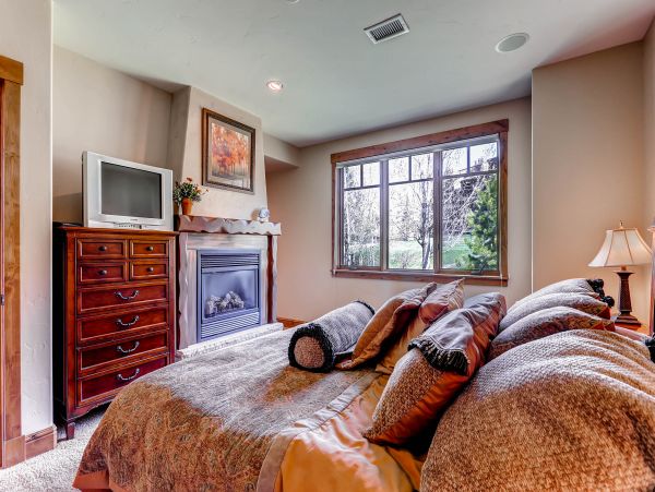 Steamboat Springs Home 950079