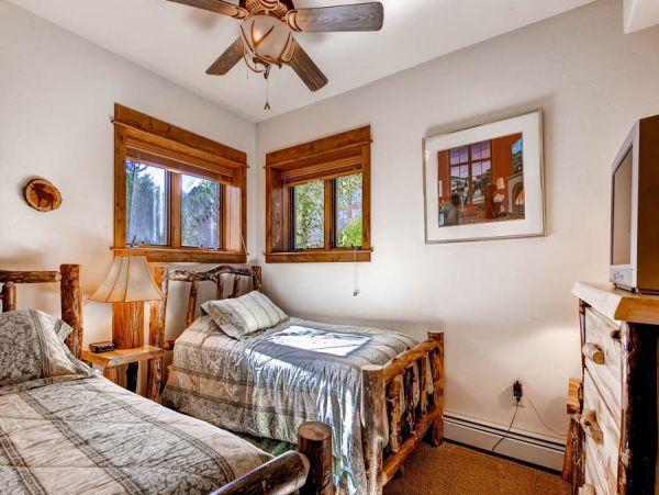 Steamboat Springs Five Bedroom Townhome Walk to Lifts