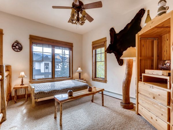 Steamboat Springs Five Bedroom Townhome Walk to Lifts
