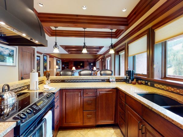 Four Bedroom Vail Vacation Condo Sleeps 9 Ski In Ski Out
