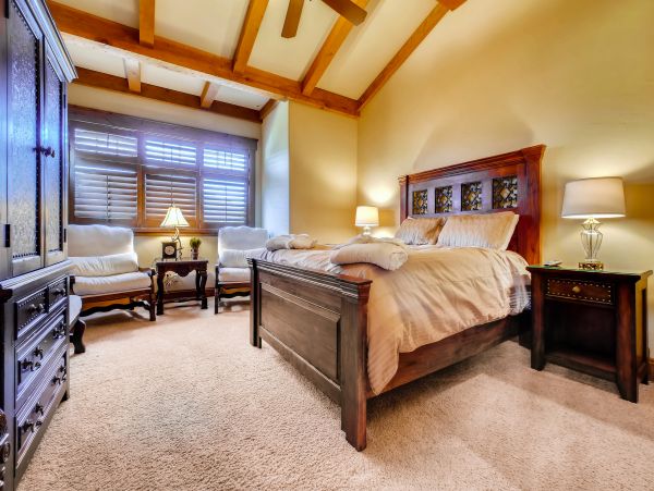 Stately Townhome with Shared Pool & Hot Tub