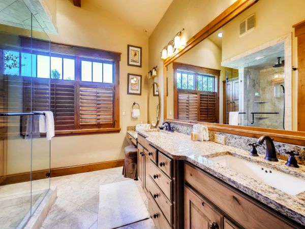 Stately Townhome with Shared Pool & Hot Tub