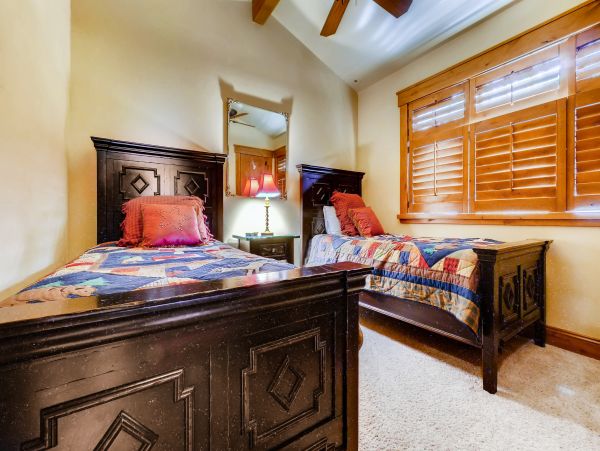 Stately Townhome with Shared Pool & Hot Tub