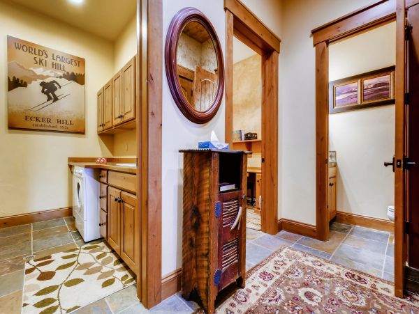 Stately Townhome with Shared Pool & Hot Tub