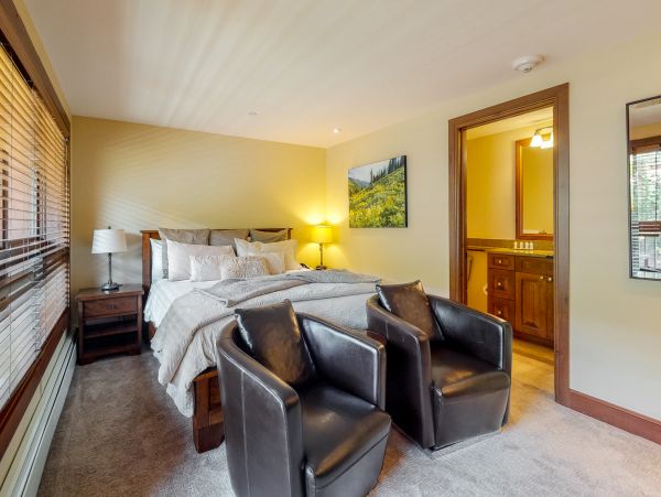 Ski in Ski Out Three Bedroom Rental Condo in Vail