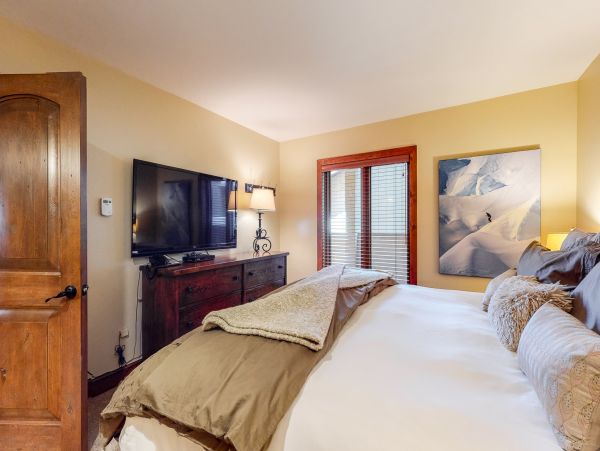 Ski in Ski Out Three Bedroom Rental Condo in Vail