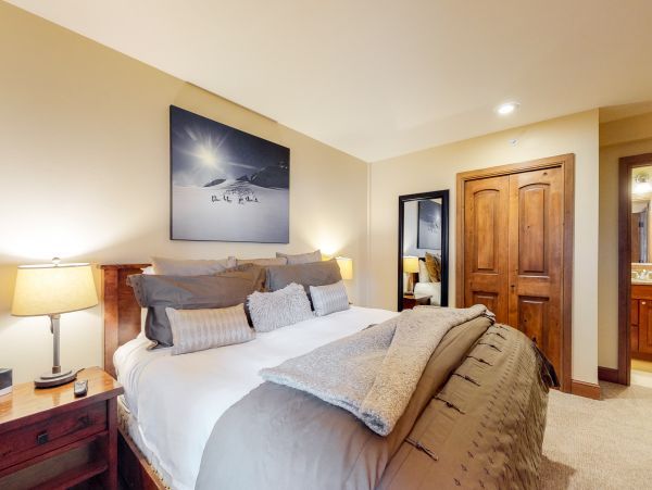 Ski in Ski Out Three Bedroom Rental Condo in Vail
