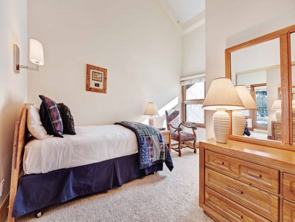 Vail Lionshead Condo 950206