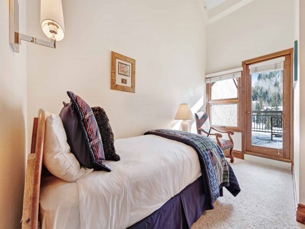 Vail Lionshead Condo 950206
