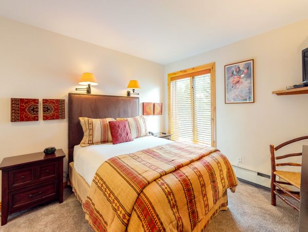 Vail Lionshead Condo 950215