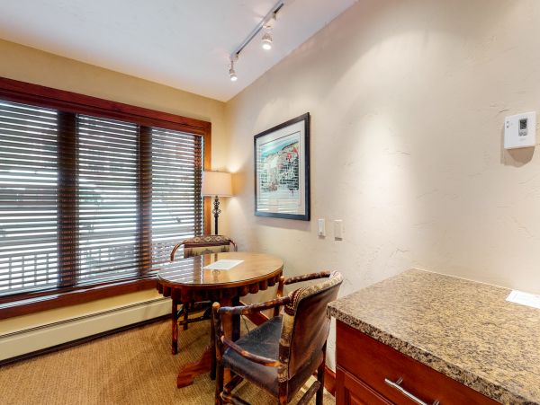 Vail Lionshead Condo 950231